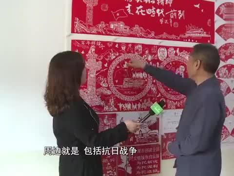 沙滩游玩的女孩们
